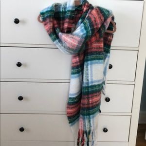 Aerie blanket scarf